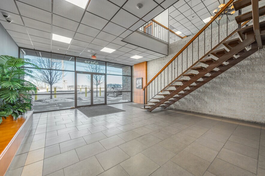 30426-30436 Euclid Ave, Wickliffe, OH à louer - Photo intérieure – Image 2 sur 7