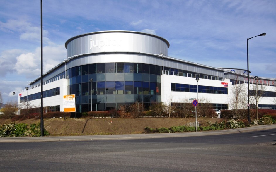 First Point, Doncaster à louer - Photo de l’immeuble – Image 2 sur 3