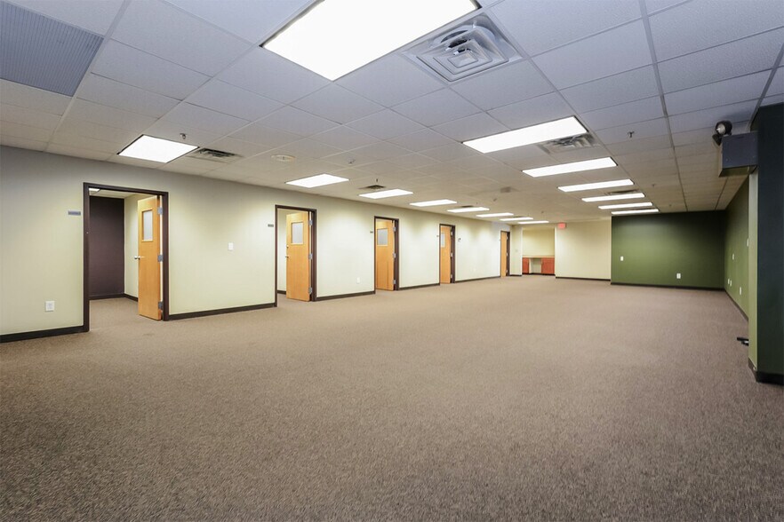 160 Ayer Rd, Littleton, MA à louer - Photo de l’immeuble – Image 2 sur 13