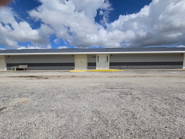 11151 66th St N, Largo, FL à vendre - Photo de l’immeuble – Image 3 sur 19