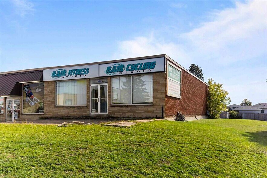 145 Northern Av E, Sault Ste. Marie, ON à louer - Photo de l’immeuble – Image 2 sur 8