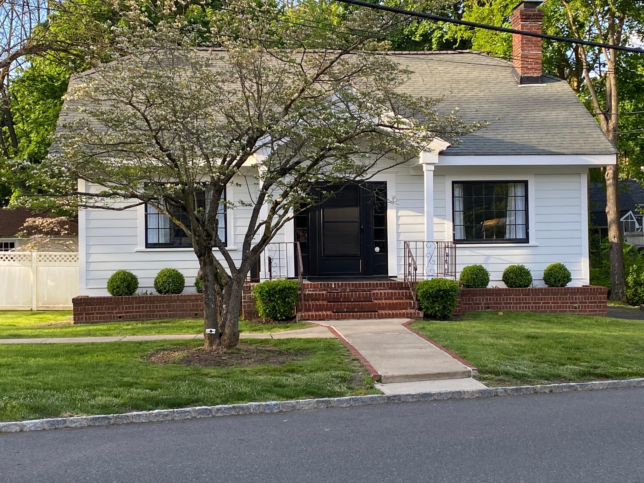 27 Mine Mount Rd, Bernardsville, NJ à louer Photo de l’immeuble– Image 1 sur 9