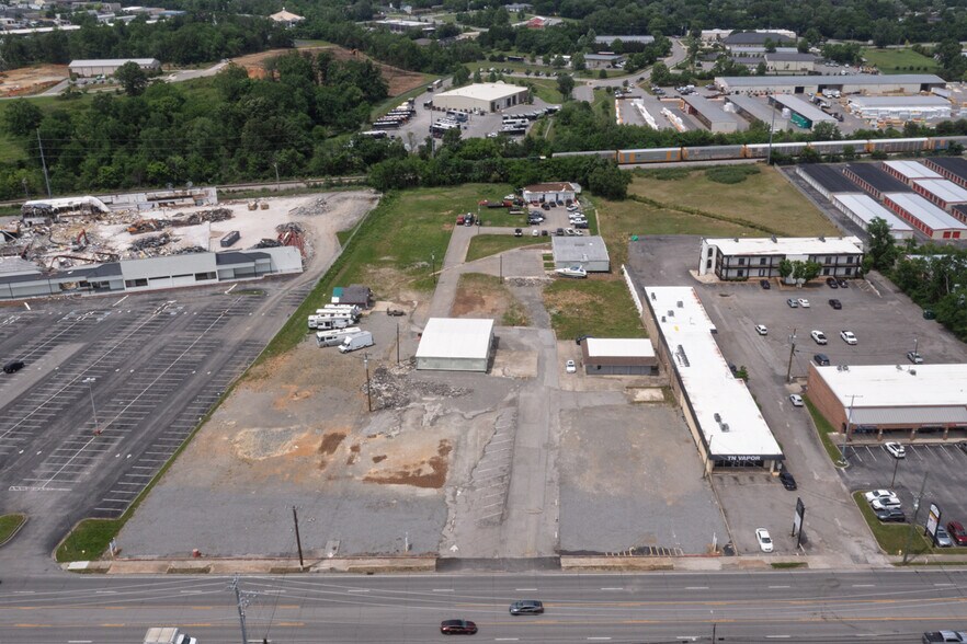 408 W Main St, Hendersonville, TN à louer - Photo de l’immeuble – Image 1 sur 3
