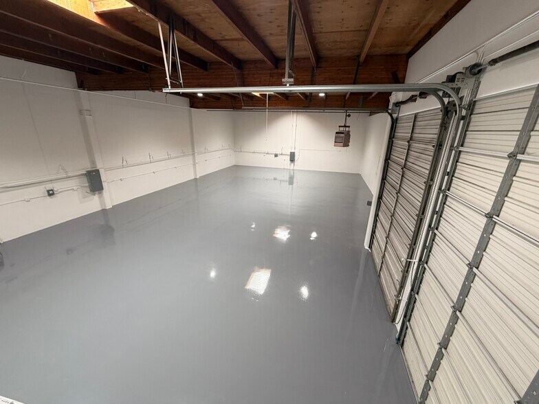 500 Howland St, Redwood City, CA à louer - Photo de l’immeuble – Image 3 sur 10