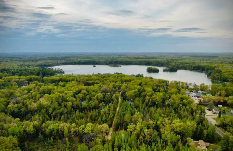 2212 Clear Lake Road, West Branch, MI à vendre - Aérien – Image 2 sur 2