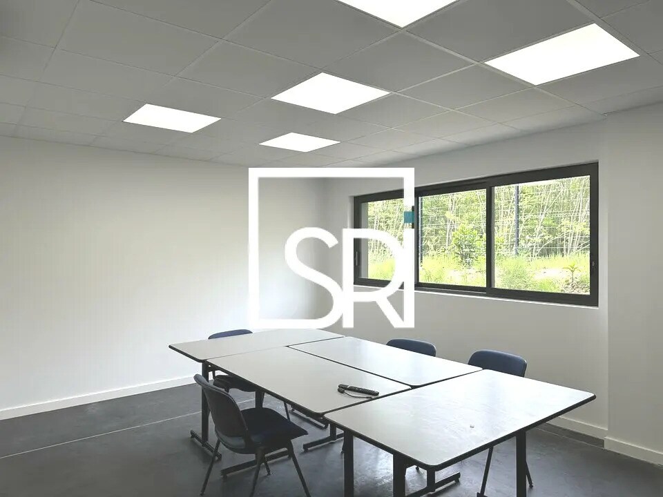 Industriel/Logistique dans Lezoux à vendre Photo intérieure– Image 1 sur 11