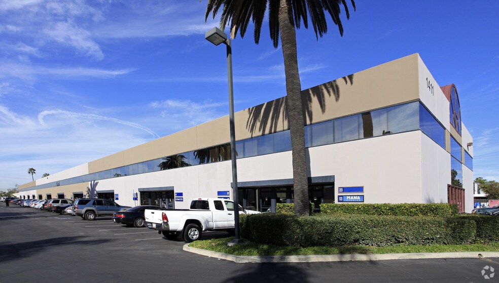 1411 N Batavia St, Orange, CA à louer - Photo principale – Image 1 sur 7