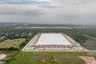 8230 Plummer St, Houston, TX à louer Photo intérieure– Image 2 sur 8