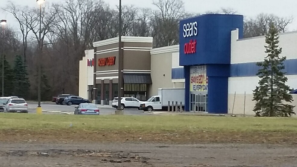 6711 Airport Hwy, Holland, OH à louer - Photo de l’immeuble – Image 3 sur 3