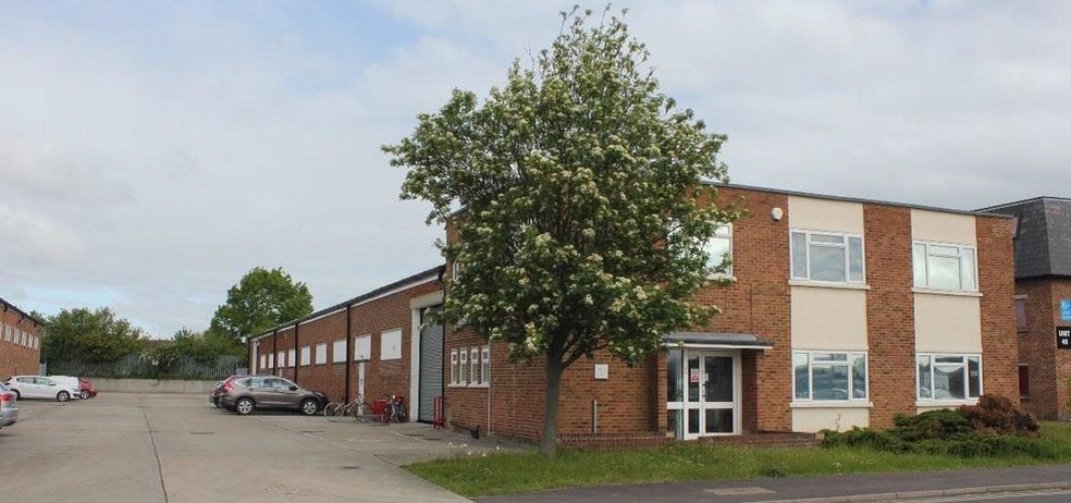 35 Murdock Rd, Bicester à louer - Photo principale – Image 1 sur 14
