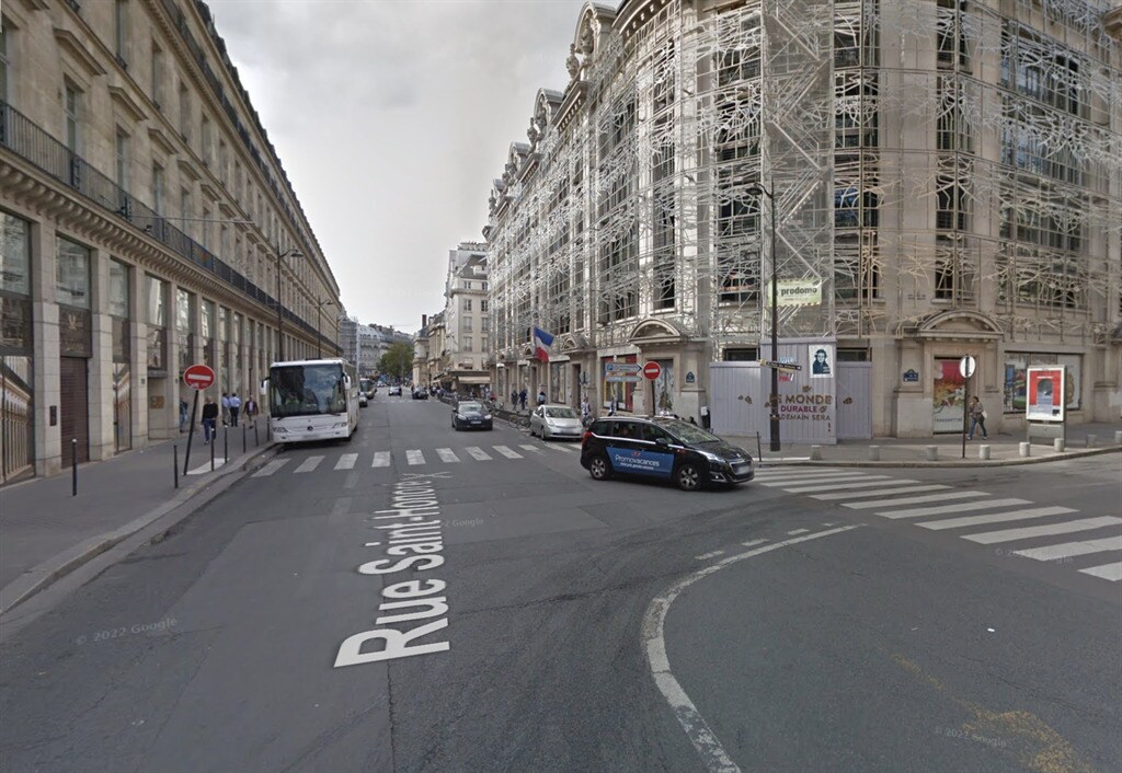 Local commercial dans Paris à louer Photo de l’immeuble– Image 1 sur 2