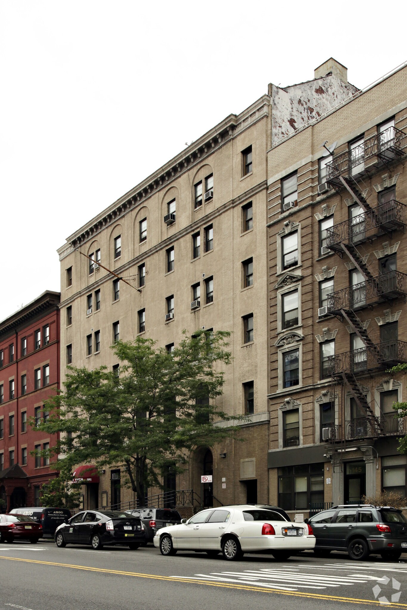 181 W 135th St, New York, NY à louer Photo principale– Image 1 sur 38