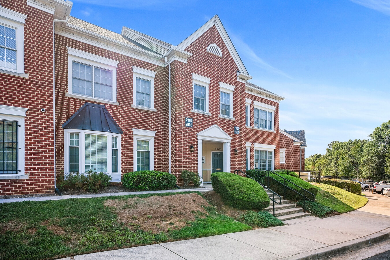 7901-7915 Belle Point Dr, Greenbelt, MD 20770 - Lot 7905 - - Photo intérieure - Image 1 of 17