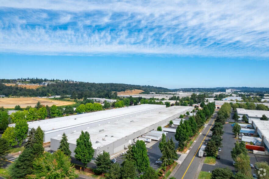 19005 64th Ave S, Kent, WA à louer - Photo de l’immeuble – Image 3 sur 11