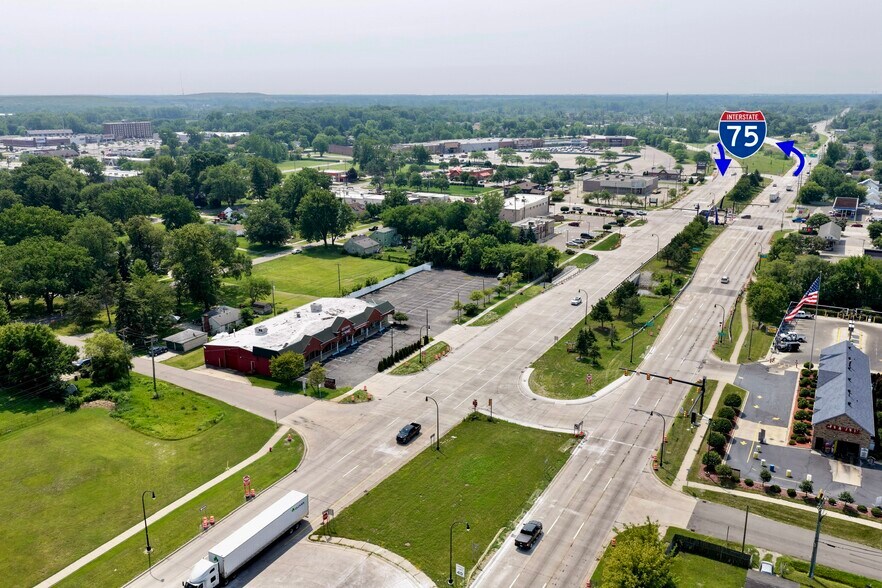 14625 Telegraph Rd, Taylor, MI à louer - Photo de l’immeuble – Image 1 sur 6