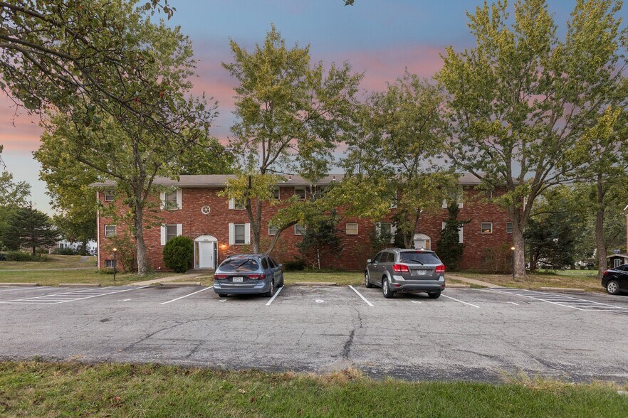 8000-8034 E 88th Ter, Kansas City, MO à vendre - Photo de l’immeuble – Image 2 sur 47