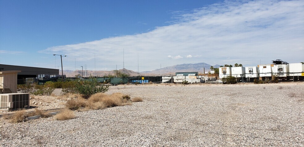 6665 W Gary Ave, Las Vegas, NV à vendre - Photo de l’immeuble – Image 3 sur 13