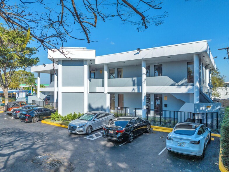 1818 Sheridan St, Hollywood, FL à louer - Photo de l’immeuble – Image 2 sur 26