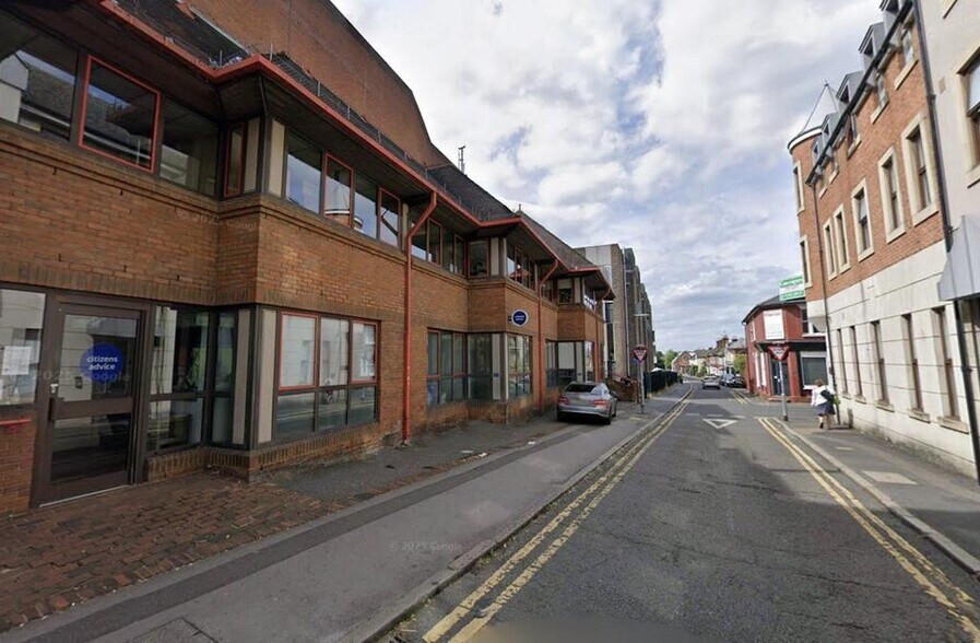 15-21 Haydon Pl, Guildford à louer - Photo de l’immeuble – Image 3 sur 3