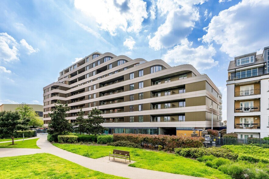 50-52 William Morris Way, Londres à louer - Photo de l’immeuble – Image 2 sur 4