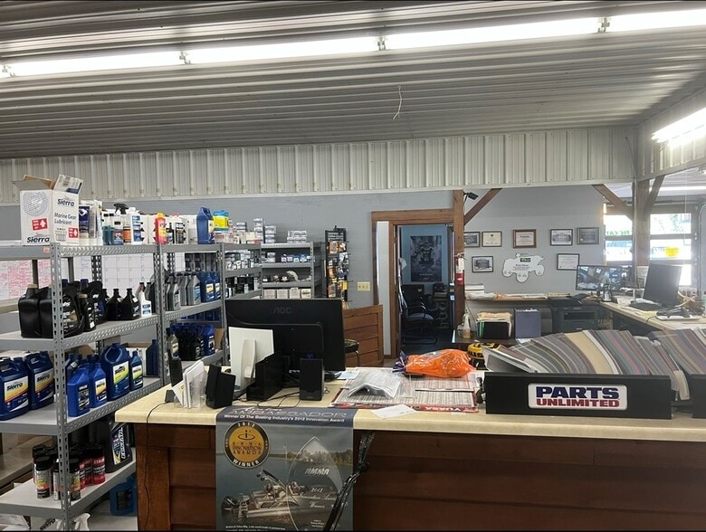 160 Gebhardt Rd, Black River Falls, WI à vendre - Photo intérieure – Image 3 sur 11