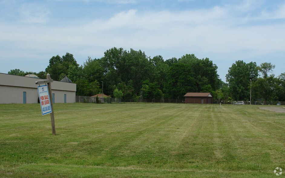 6891 Smith Rd, Cleveland, OH à vendre - Photo principale – Image 1 sur 2