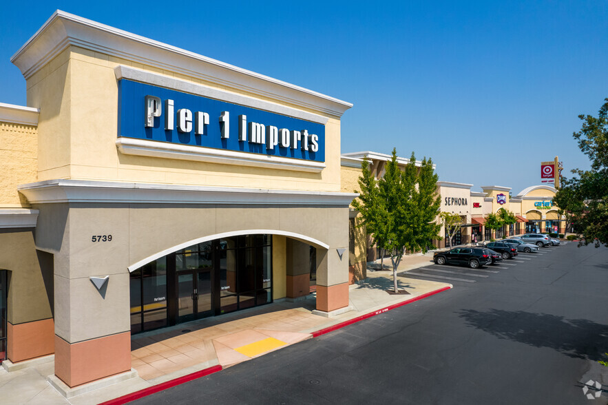 5709-5779 Lone Tree Way, Antioch, CA à louer - Photo de l’immeuble – Image 2 sur 8