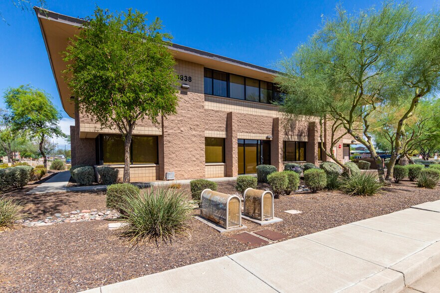 1838 W Parkside Ln, Phoenix, AZ à louer - Photo de l’immeuble – Image 1 sur 14
