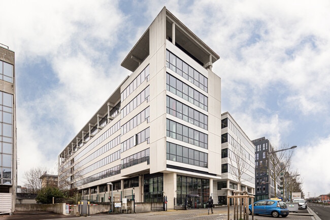 Plus de détails pour 23 Avenue Carnot, Massy - Bureau à louer