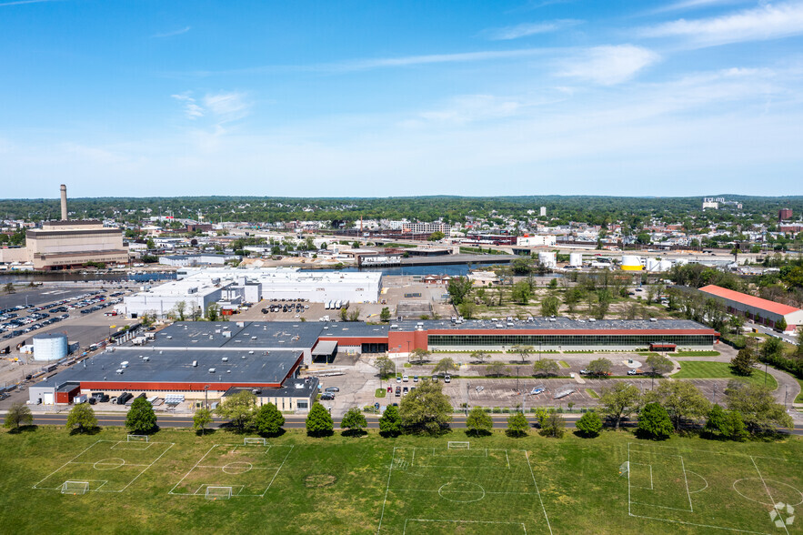 1010-1080 Atlantic St, Bridgeport, CT à louer - Aérien – Image 1 sur 8