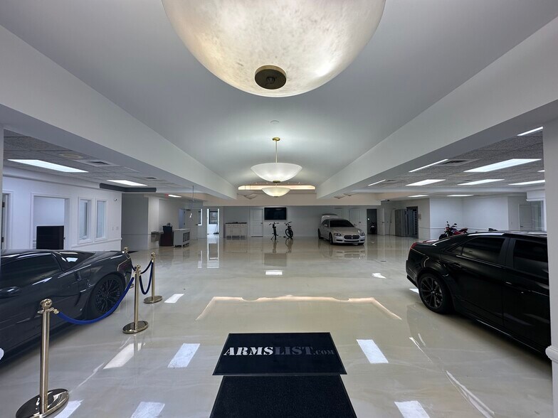 4025 Radio Rd, Naples, FL à vendre - Photo intérieure – Image 3 sur 8