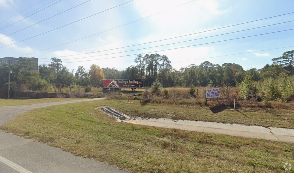 1437 Nine Mile Rd, Pensacola, FL à louer - Photo de l’immeuble – Image 2 sur 3