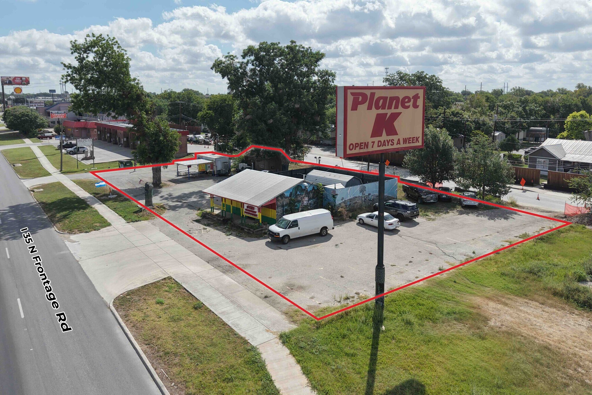 910 N Interstate 35, San Marcos, TX à vendre Photo de l’immeuble– Image 1 sur 8