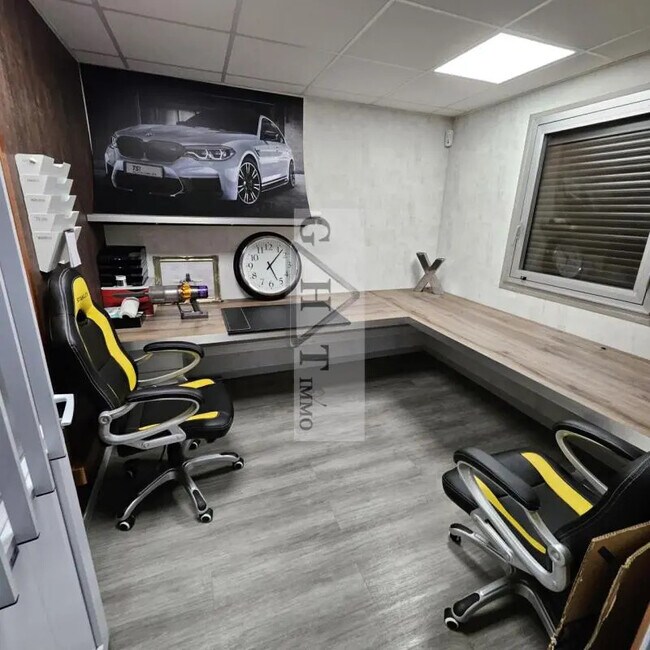 Plus de détails pour Bureau, Industriel/Logistique à louer