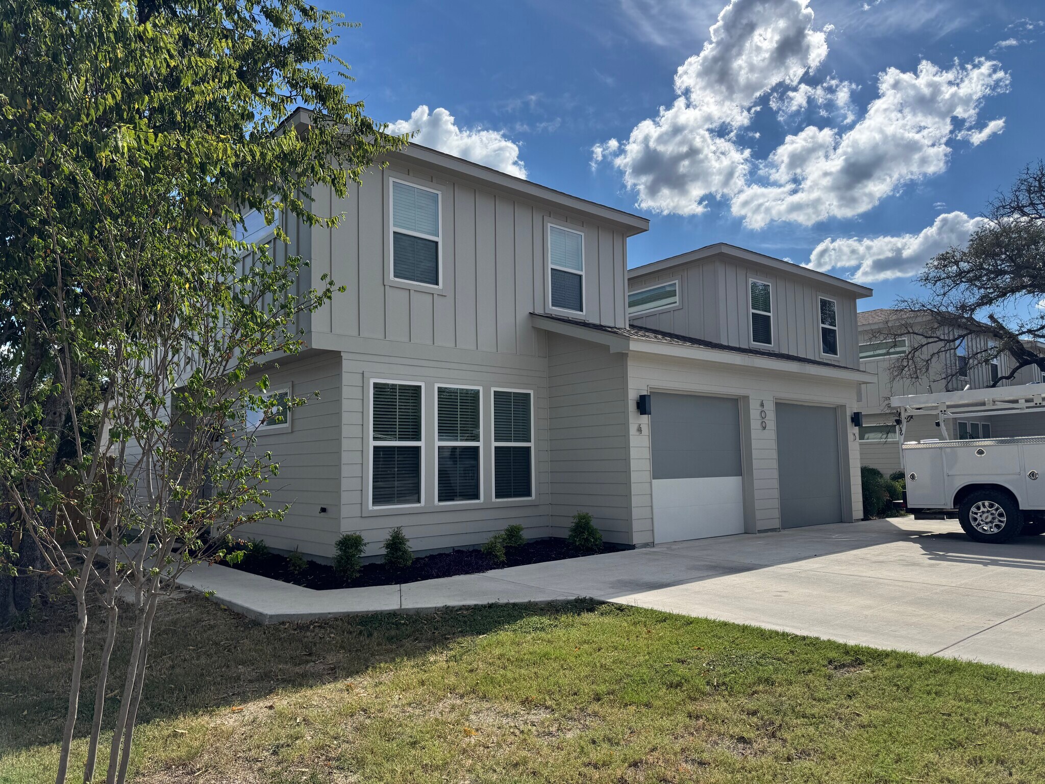 409 E Brier Ln, Burnet, TX à vendre Photo principale– Image 1 sur 7