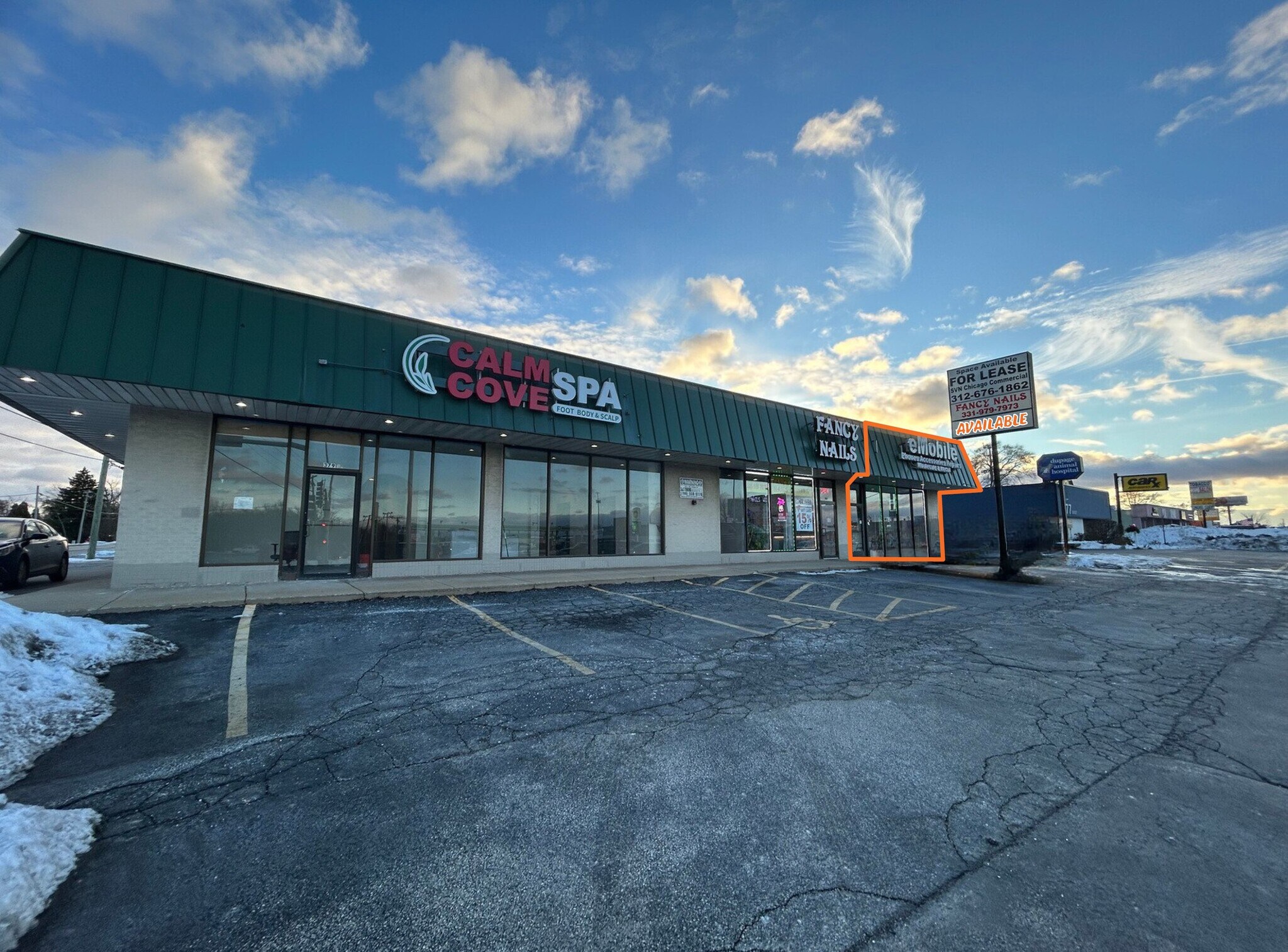 379-383 E North Ave, Villa Park, IL à louer Photo principale– Image 1 sur 6