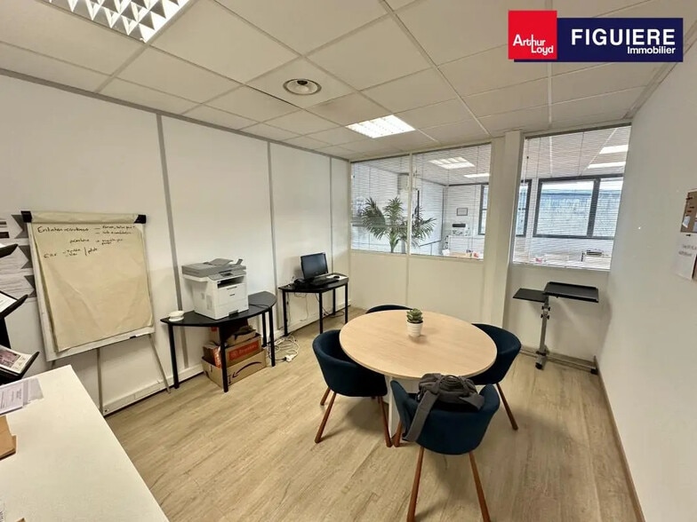 155 Rue Paul Langevin, Aix-en-Provence à louer - Photo de l’immeuble – Image 3 sur 7