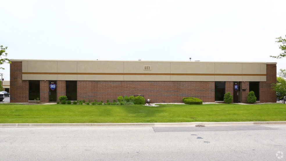 603 Country Club Dr, Bensenville, IL à louer - Photo de l’immeuble – Image 3 sur 4