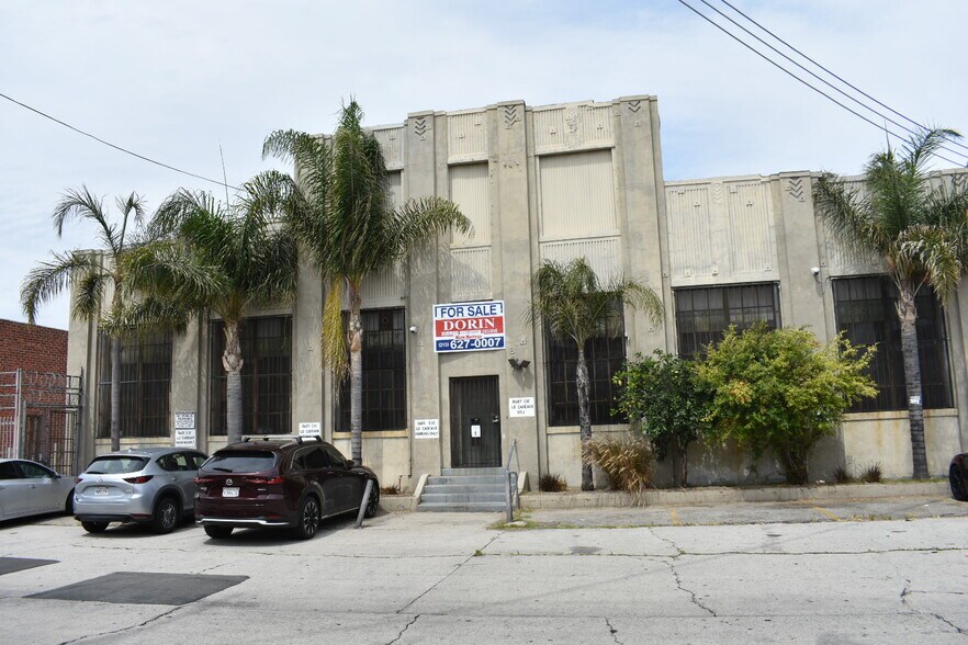 851 E 60th St, Los Angeles, CA à vendre - Photo de l’immeuble – Image 2 sur 20
