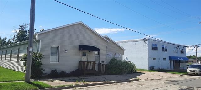 307 Smith St, New London, WI à vendre - Photo de l’immeuble – Image 2 sur 6