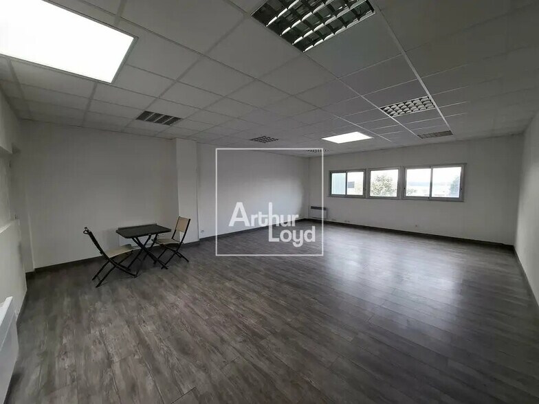 21 Rue Paul Heroult, Dammarie-les-Lys à vendre - Photo de l’immeuble – Image 3 sur 5