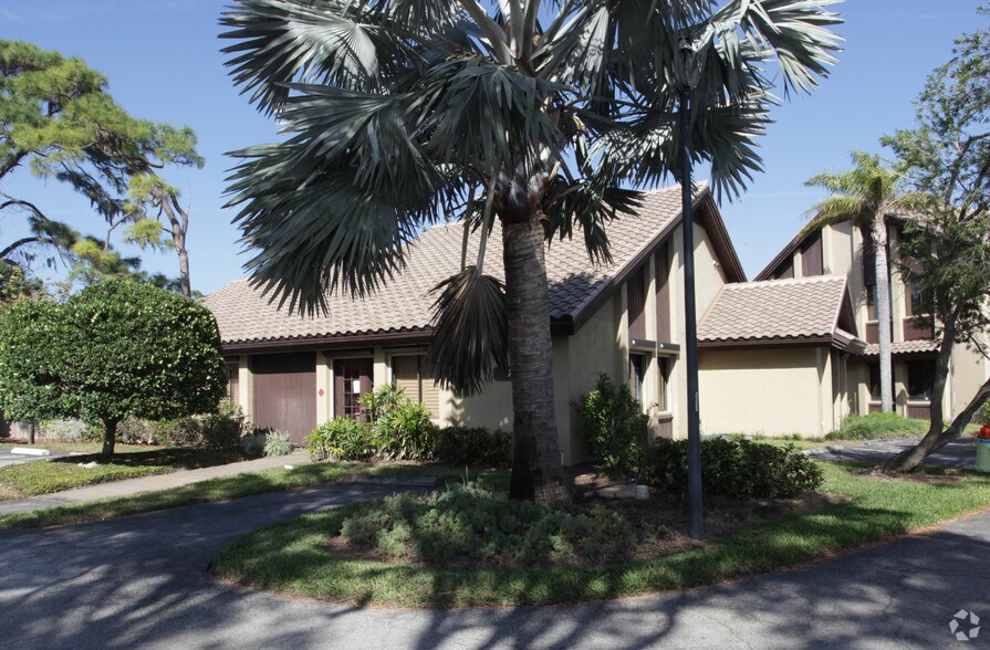 7013 S Tamiami Trl, Sarasota, FL à louer - Photo principale – Image 1 sur 17