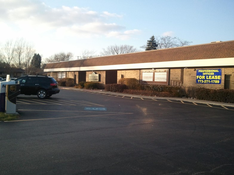350 W Kensington Rd, Mount Prospect, IL à louer - Photo de l’immeuble – Image 1 sur 5