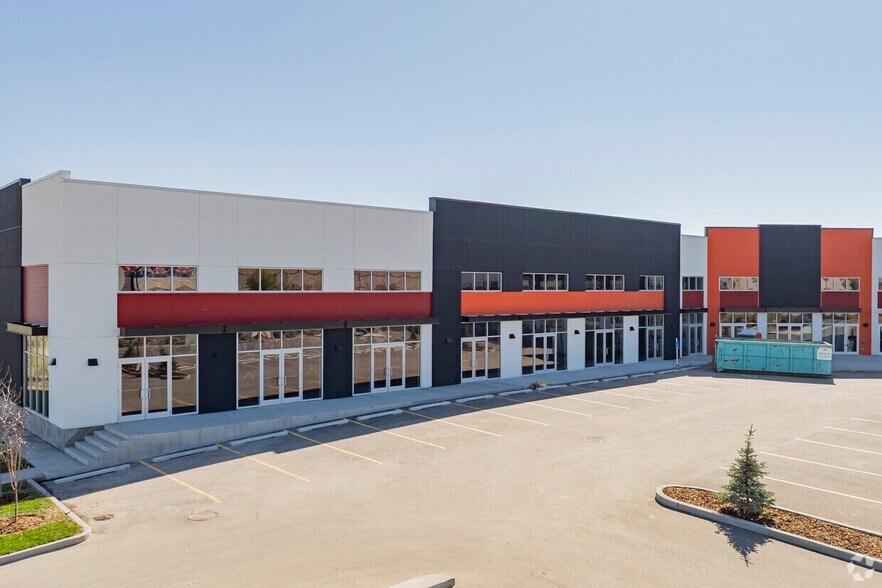 152 Southbank St, Okotoks, AB à louer - Photo de l’immeuble – Image 2 sur 5