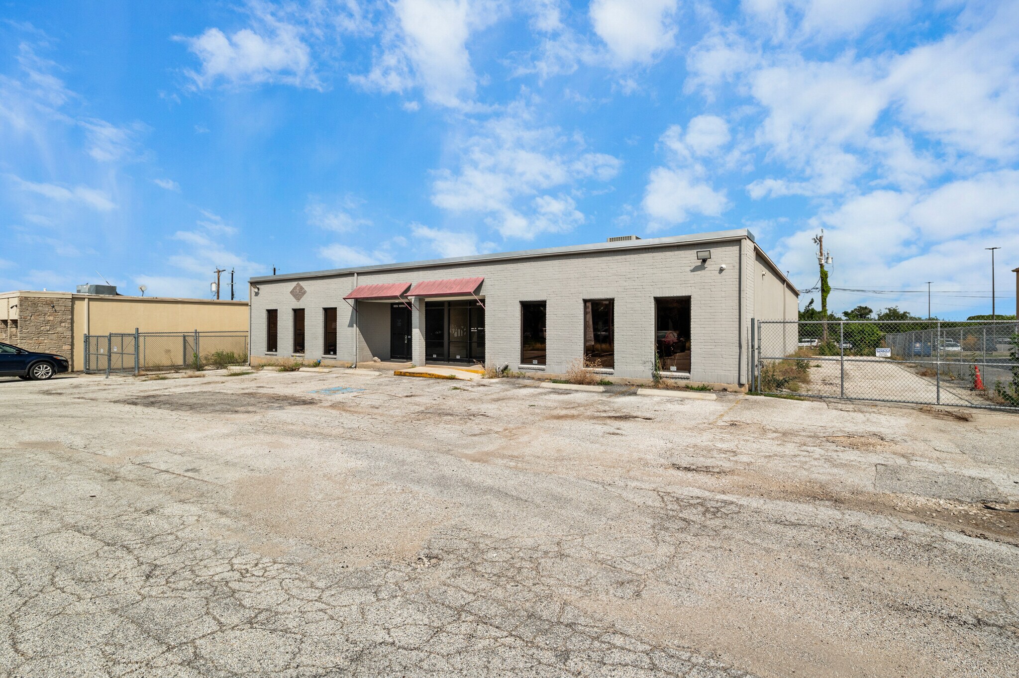10854 Vandale St, San Antonio, TX à vendre Photo de l’immeuble– Image 1 sur 37