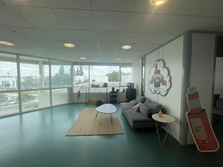 Bureau dans Orléans à louer - Photo de l’immeuble – Image 3 sur 11