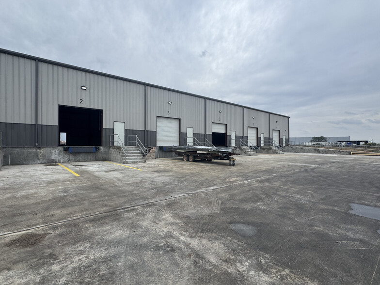 1917 Tanya Ave ave, McAllen, TX à louer - Photo de l’immeuble – Image 3 sur 6