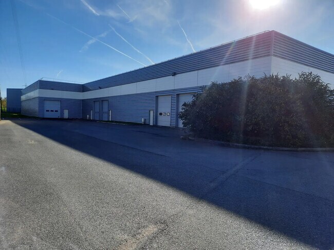 Plus de détails pour Industriel/Logistique à louer