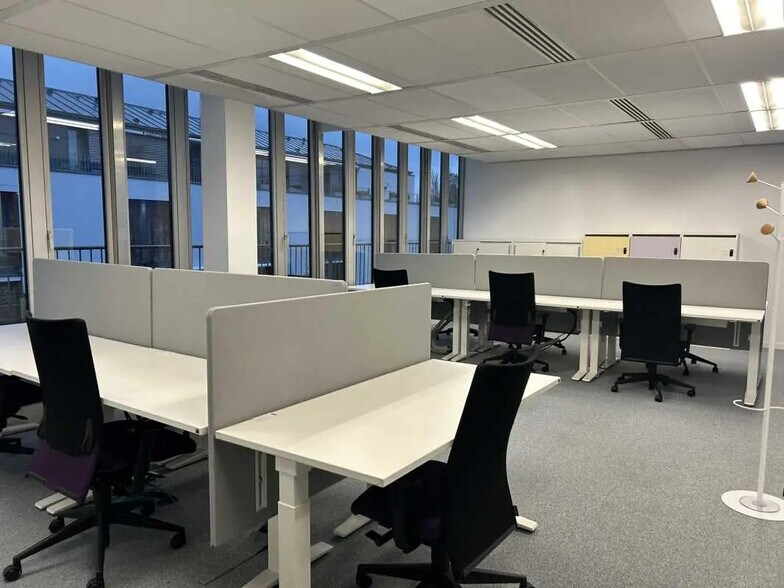 Bureau dans Paris à louer - Photo de l’immeuble – Image 2 sur 9