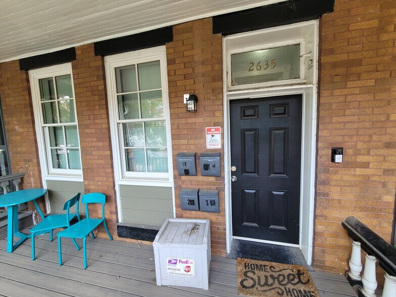 2635 N Calvert St, Baltimore, MD à vendre - Photo de l’immeuble – Image 2 sur 40